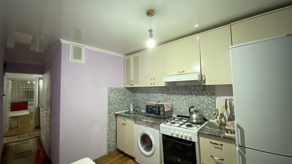 срочно 3 бөлмелі пәтер сатылады.