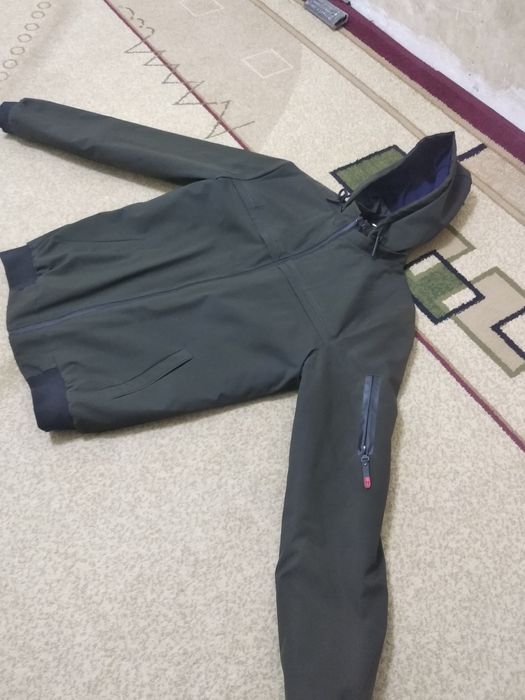 Продается ветровка