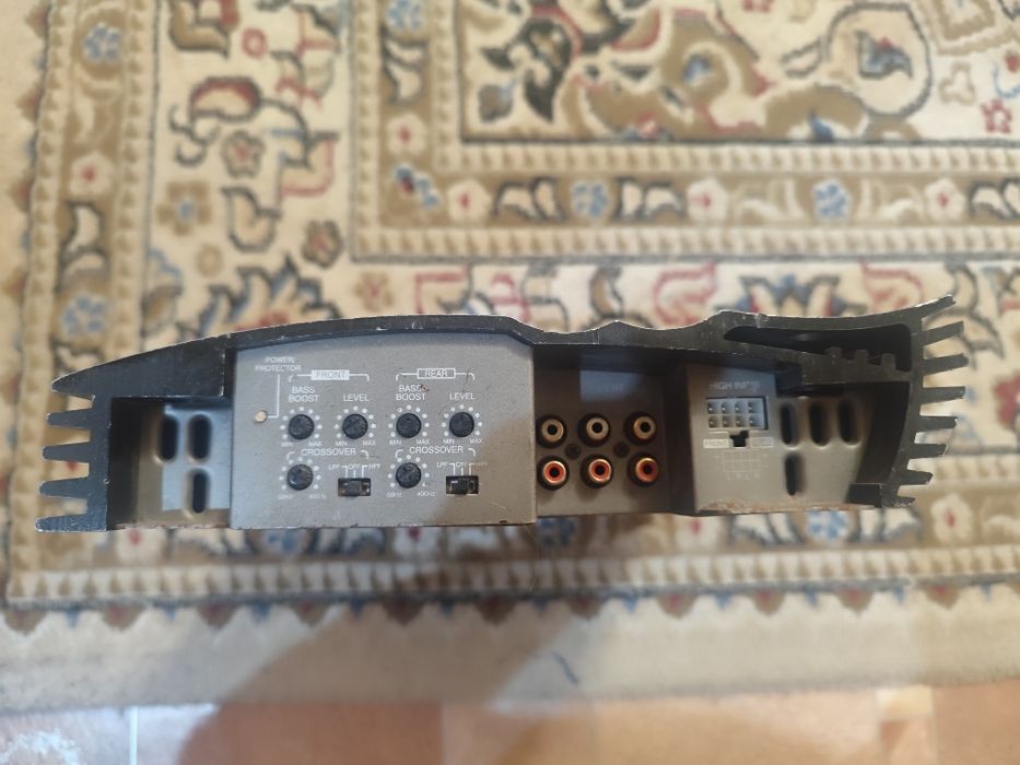 Продаю Усилитель JVC.