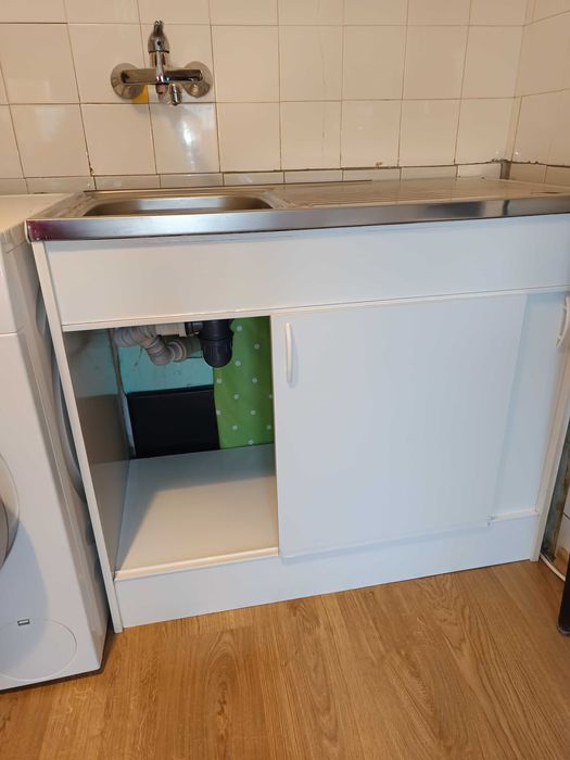 Кухненски шкаф с мивка