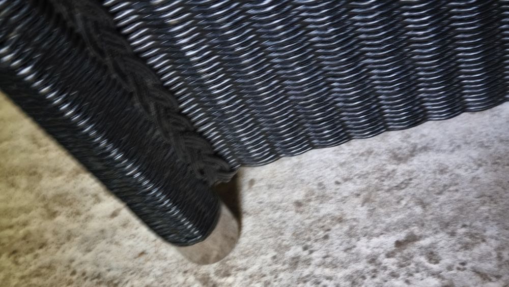 Băncuță  ratan  împletit,stil rustic/ balcon, terasă