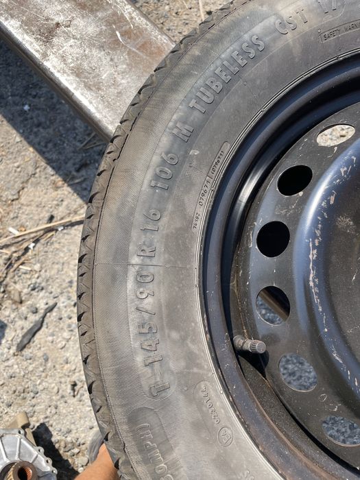Резервна гума патерица 16 цола 5x114.3 централен отвор 66.1