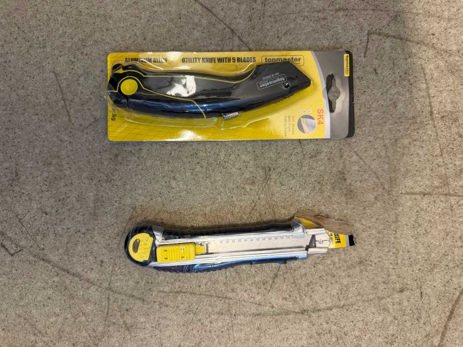 Ключ звездогаечен к-т 12бр/Клещи/Нож макетен/Ролетка/Стяга/Чук гумен/Брадва