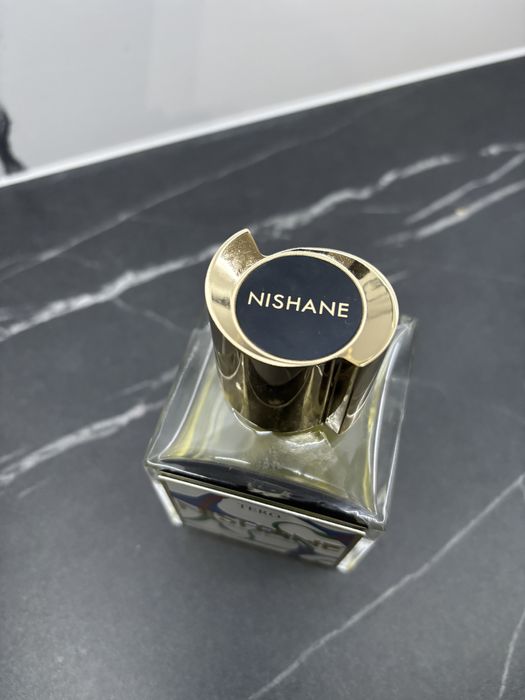 Esenta de Parfum NISHANE
