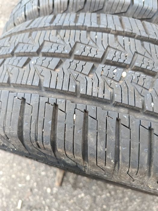 ЕДИНИЧНИ БУСОВИ -2024г.-16цола-215/65-1бр.-80лв."CONTINENTAL"