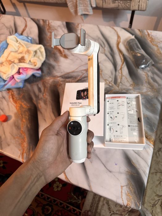 Продам стабилизатор Insta 360 flow creator kit