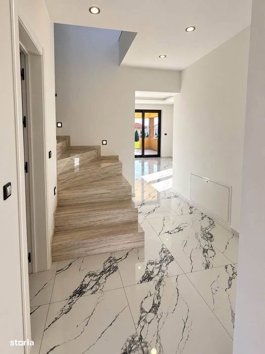 Casa Individuală în Dragsina -250mp /850mp teren - 2 garaje Comision 0