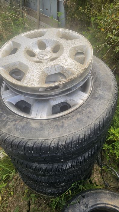 Roți cu cauciucuri și senzori presiune Dodge Journey 2.l și Nissan X-T