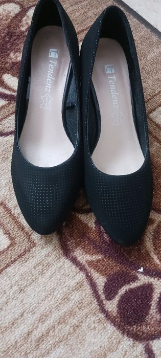 Официални обувки с ток