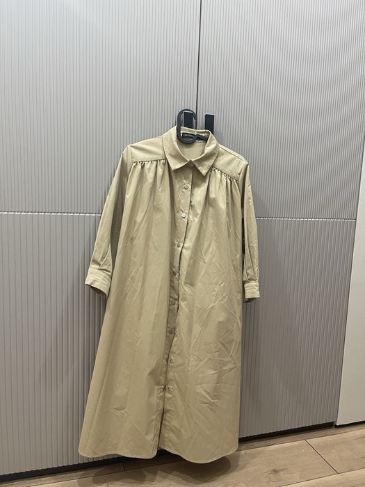 Плащь корейского бренда и модели