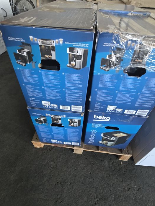 Автоматична кафемашина/Кафеавтомат Beko CE7500 CEG 7304 B CaffeExperto®  с млечна система
