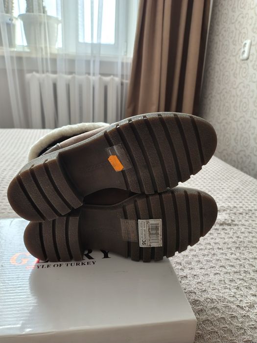 Продам ботинки зимние