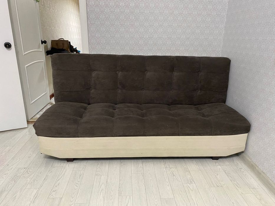 Продам диван в хорошем состояний