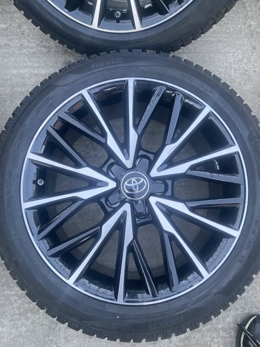 Vand set jante Toyota Yaris Cross 215 50 R18 Noi