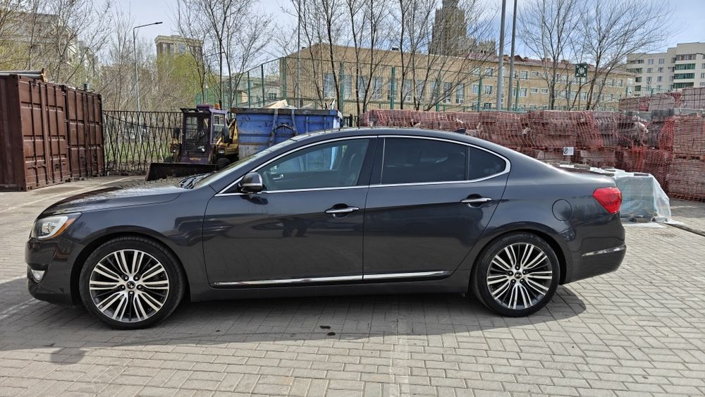 Продам живую  Kia k7