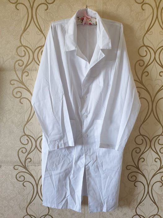 Медицинская мужская форма.