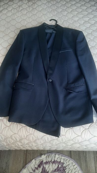 Костюм (смокинг)