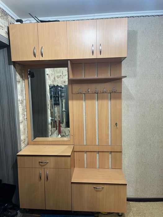 Продам  прихожку