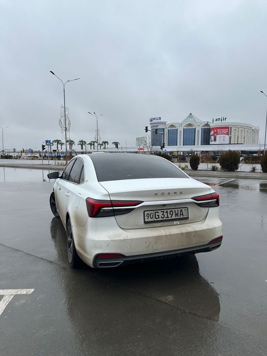 Roewe i6 max 215 млн