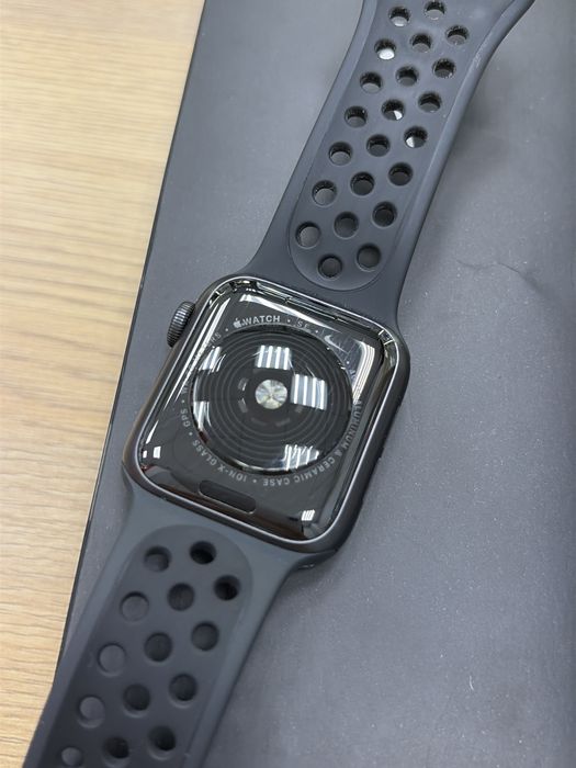 Apple watch SE 1gen(id: 440) P25