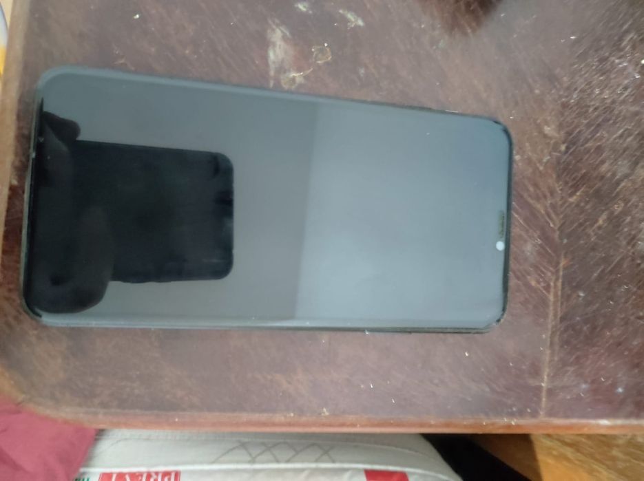 Vând IPhone 11 Pro Max