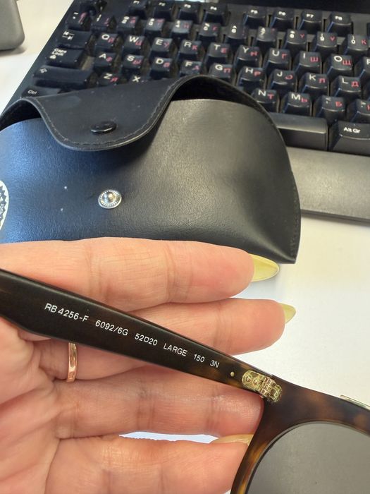 Продам оригинал очки Ray ban