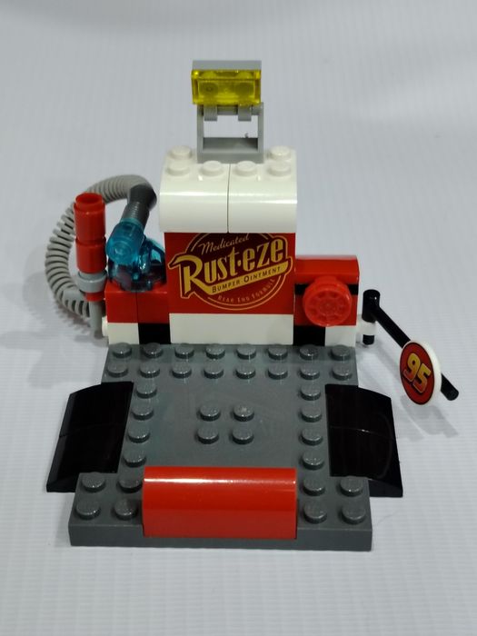 Конструктор LEGO Juniors (10732) — «Пит-стоп Гвидо и Луиджи» по