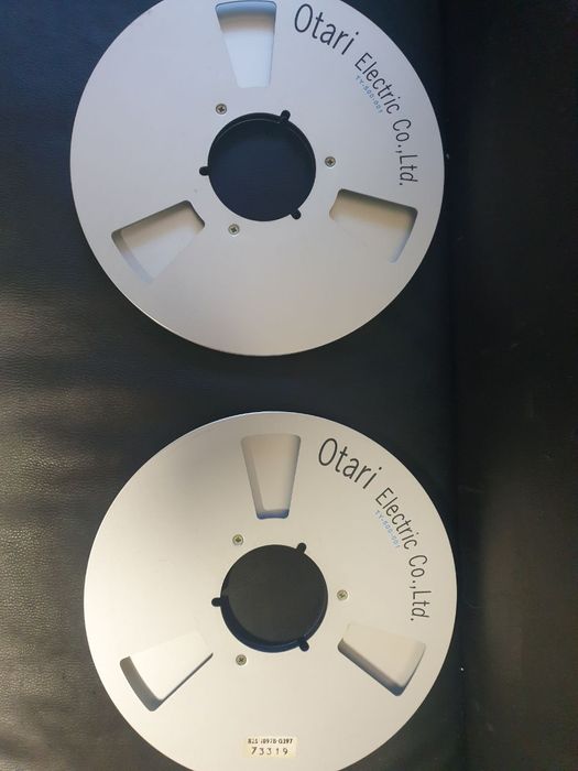 Лот от 2бр. 26,5см 10,5" метални магнетофонни ролки. В мн