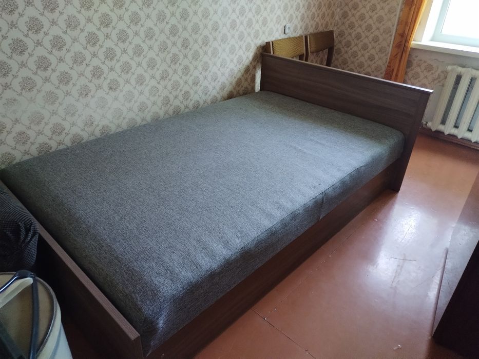 Отдам кровать полуторка