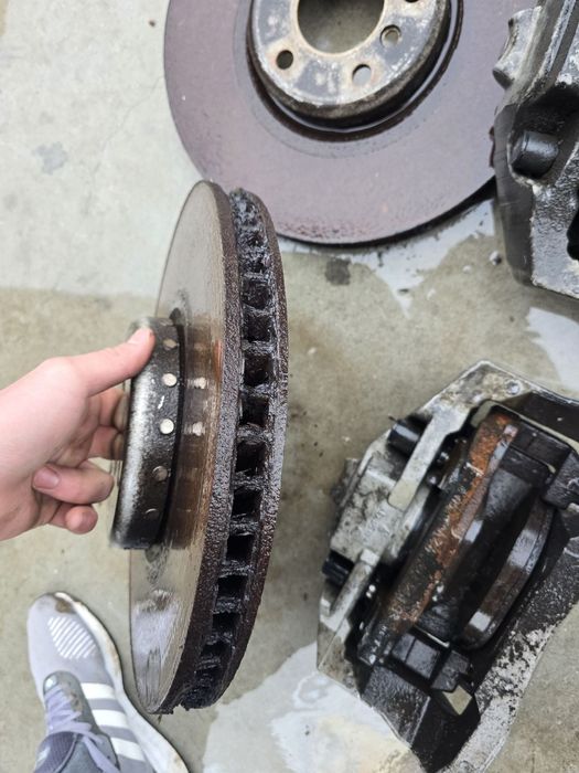 Предни спирачни апарати  и дискове за всички модели BMW F07 F01 F02 F0