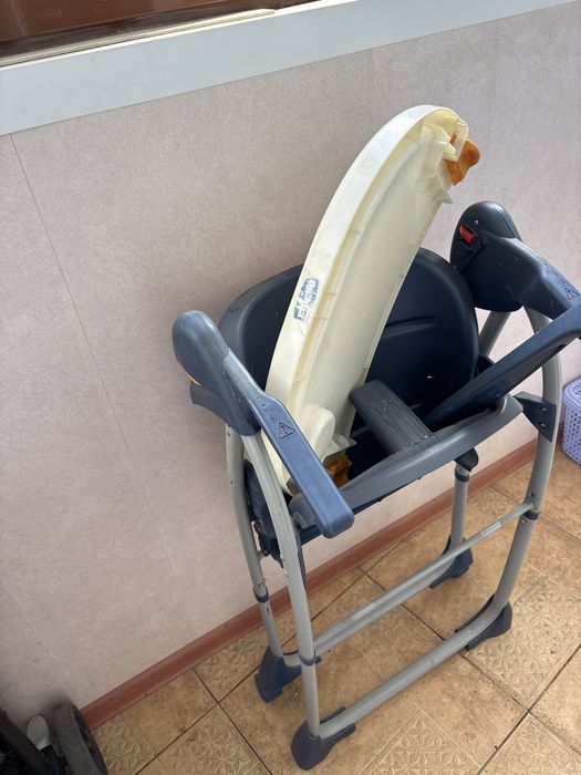 Детский стульчик, коляска санки б/у