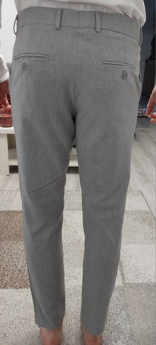 Pantaloni eleganți slim