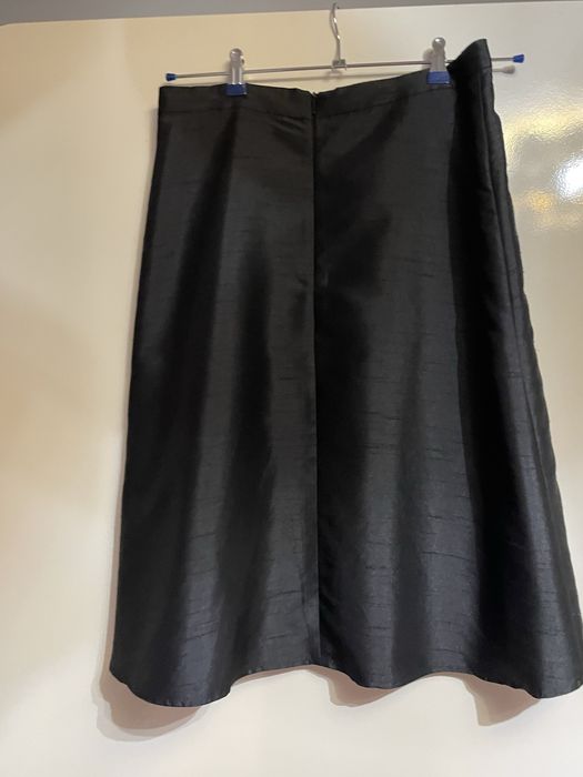 Дамска пола/шифон- сатен /с тюлена подподплата.Черна.