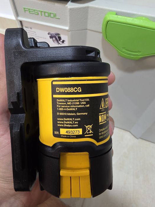 Nivela Laser dewalt DW088CG