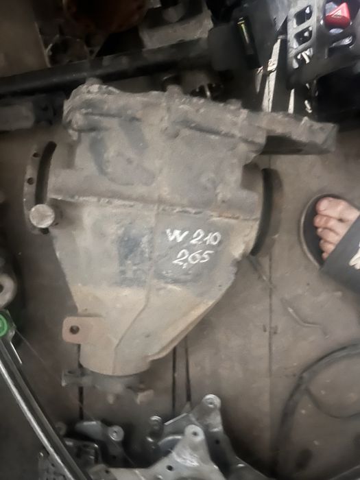 Редуктор Mercedes W210 привозной