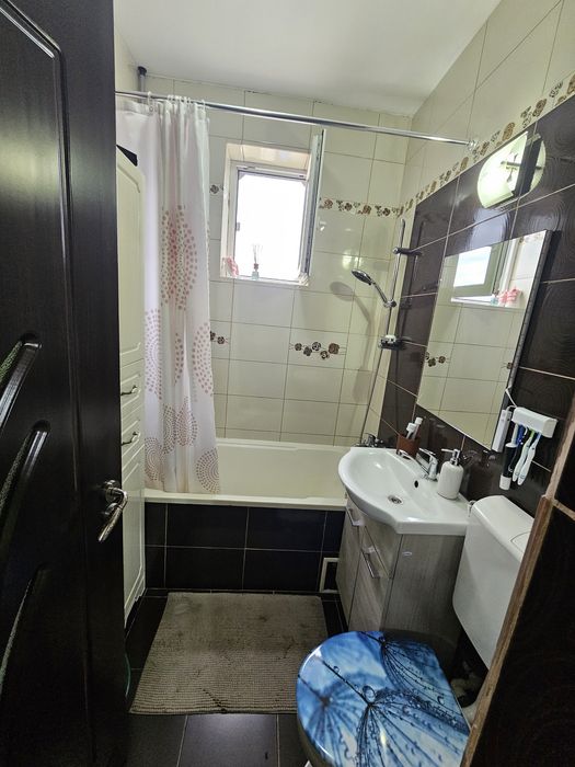 Vând apartament 2 camere decomandat