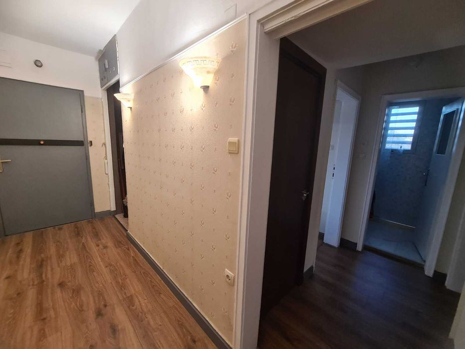 Дава се под наем Тристаен апартамент в София, Изток - 110 кв.м за 797.64 € - Снимка #8