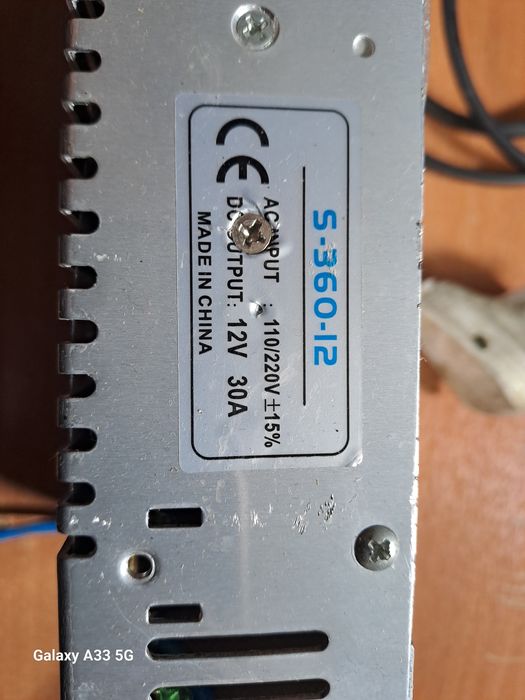 Блок питания переделанный на аккумуляторы зарядку