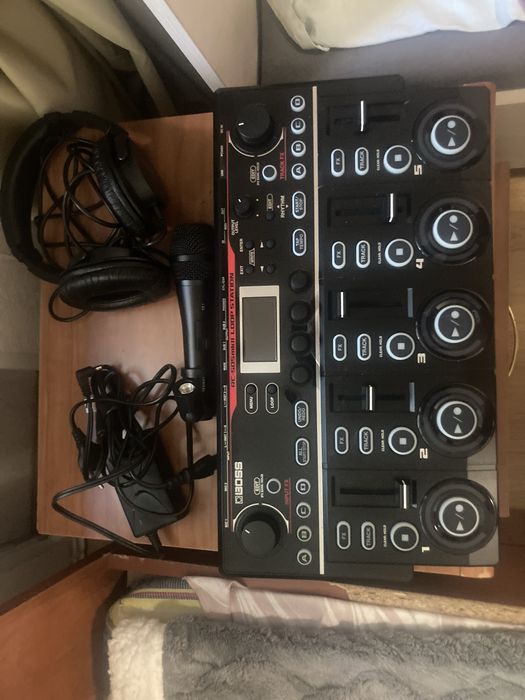 Loopstation boss rc-505 mk2