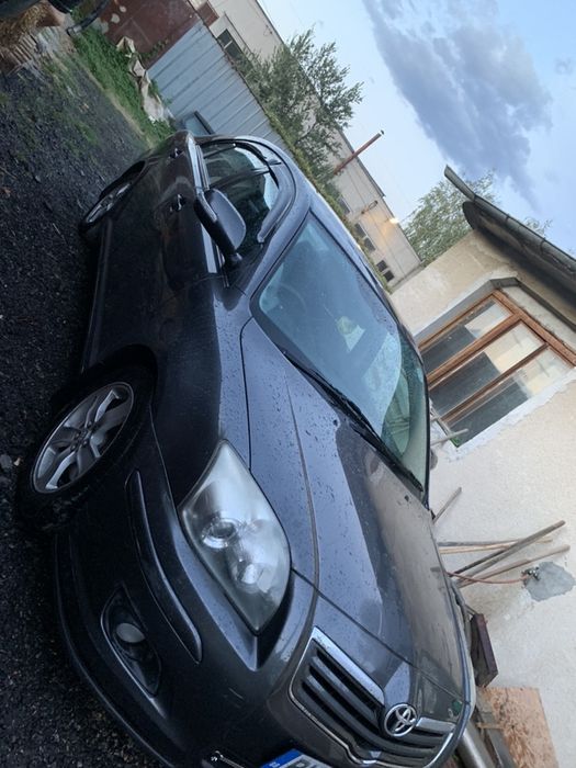 На Части Toyota Avensis Тойота Авенсис 1.8 vvt-i АВТОМАТ ПЕРФЕКТНА