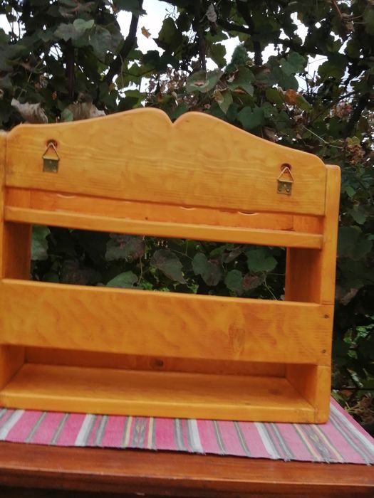 Vând etajera cu 2 polițe din lemn