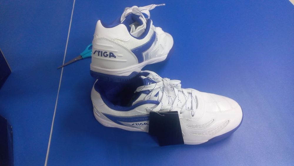 Кроссовки для настольного тенниса