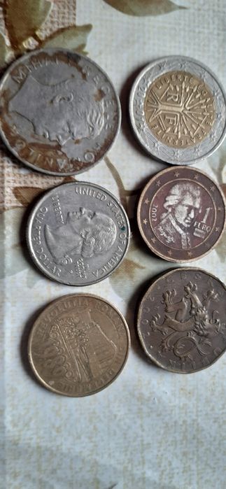 Monede diferiți ani!