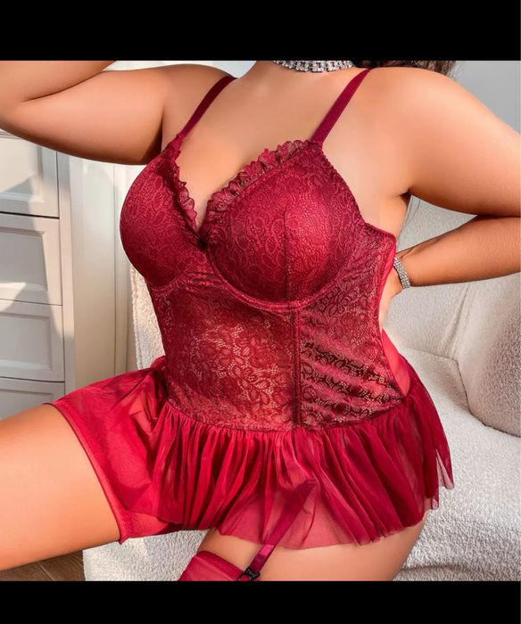 Нижнее белье красное новое