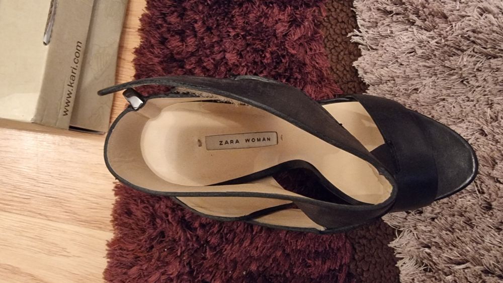 Продаю женские туфли