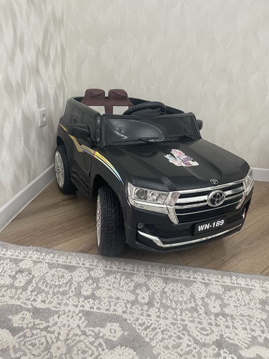 Детская машина, радиоуправляемая, бу