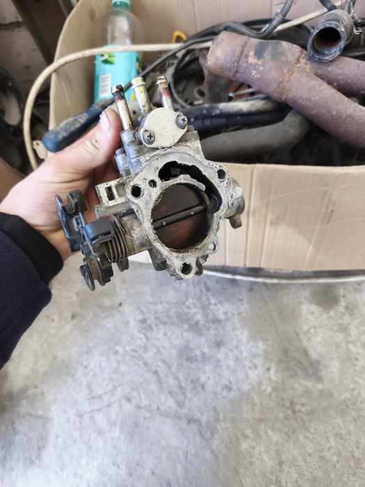 Продам дроссельную заслонку 3S-FE