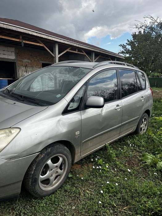 Toyota Corolla verso 2.0 d4d 90 к.с