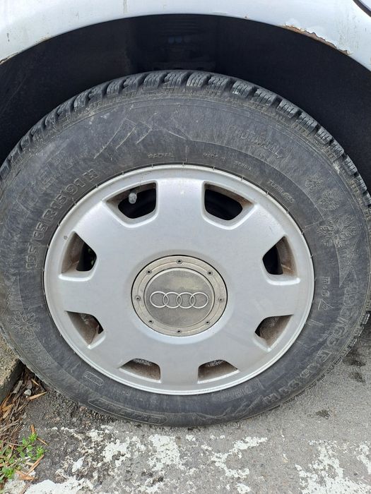 Оригинални джанти 15" с зимни гуми, ауди 5х112 ЕТ45. 4 бр.