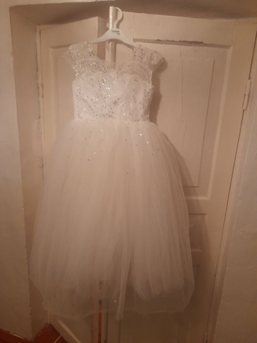 Кыздар киимдери 2000 тг